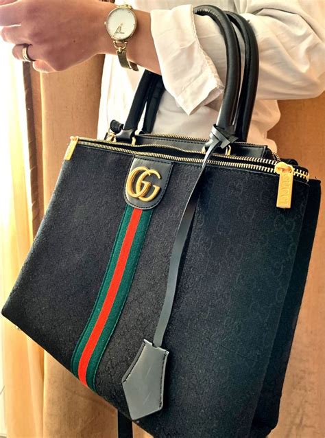 geanta gucci alba|gucci ro logo.